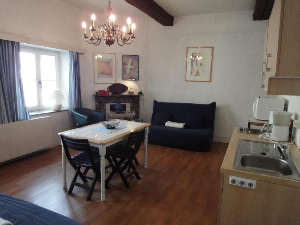 Le Studio De Christine Apartamento Durbuy Quarto foto