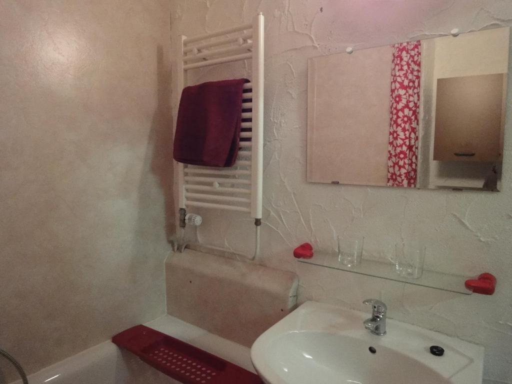 Le Studio De Christine Apartamento Durbuy Quarto foto
